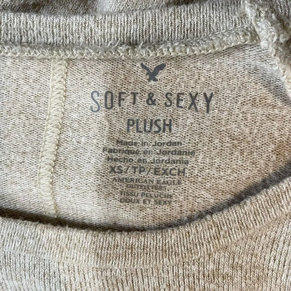 American Eagle Women’s Size XS Soft & Sexy Plush Beige knit Top Sweatshirt